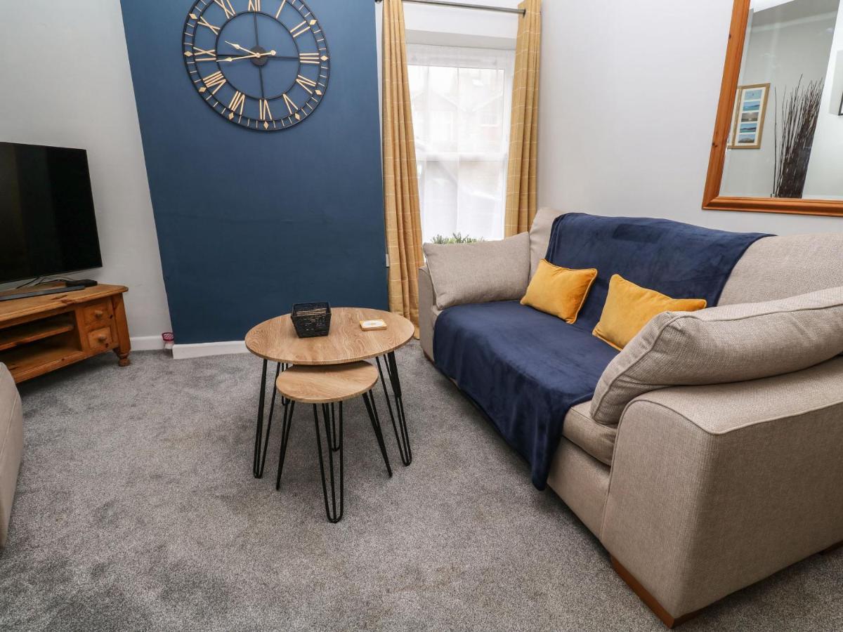 Hidden Door Apartment เพนแซนซ์ ภายนอก รูปภาพ