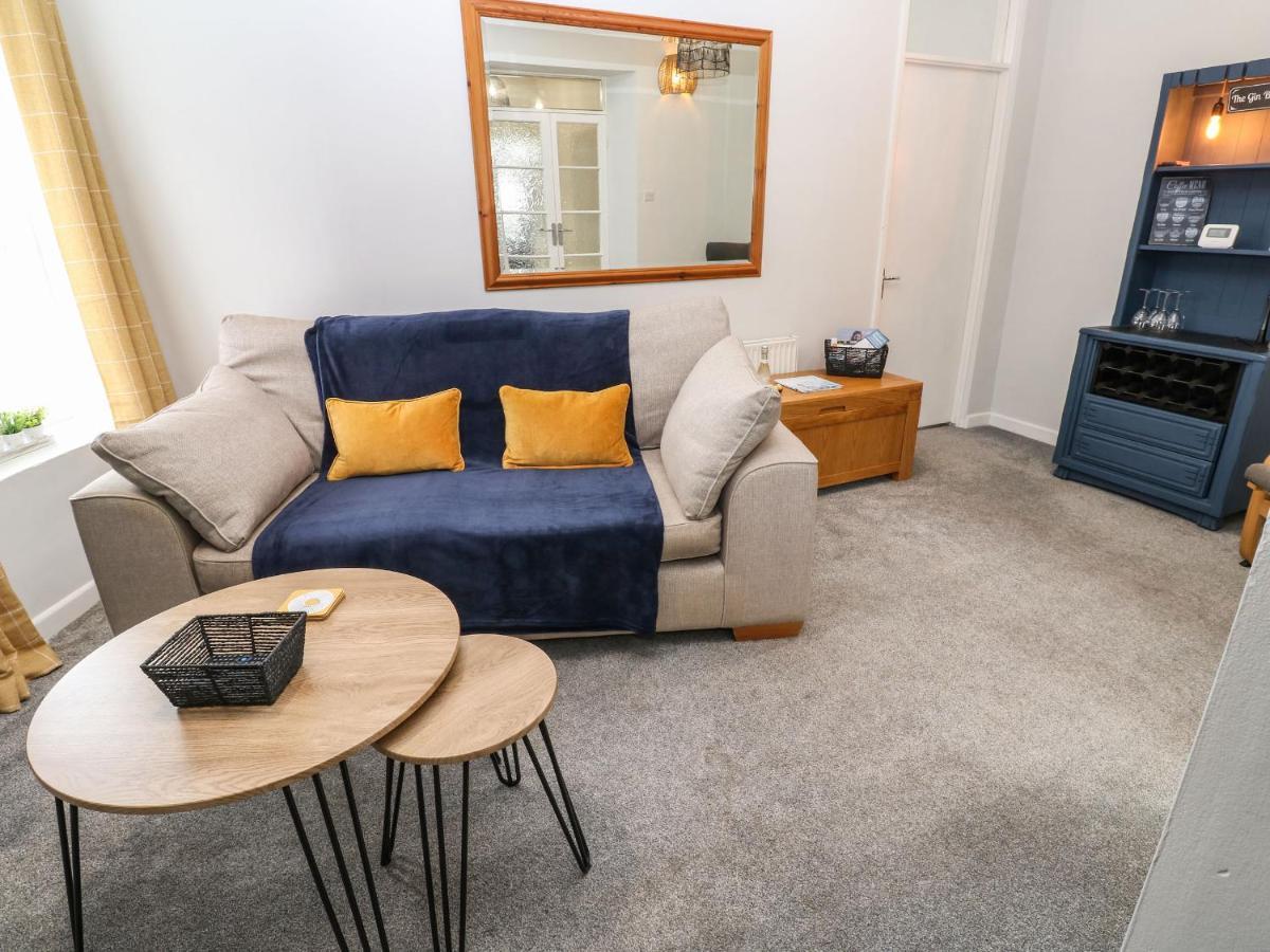 Hidden Door Apartment เพนแซนซ์ ภายนอก รูปภาพ