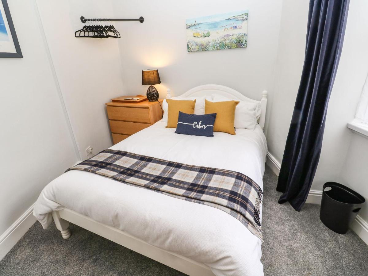 Hidden Door Apartment เพนแซนซ์ ภายนอก รูปภาพ